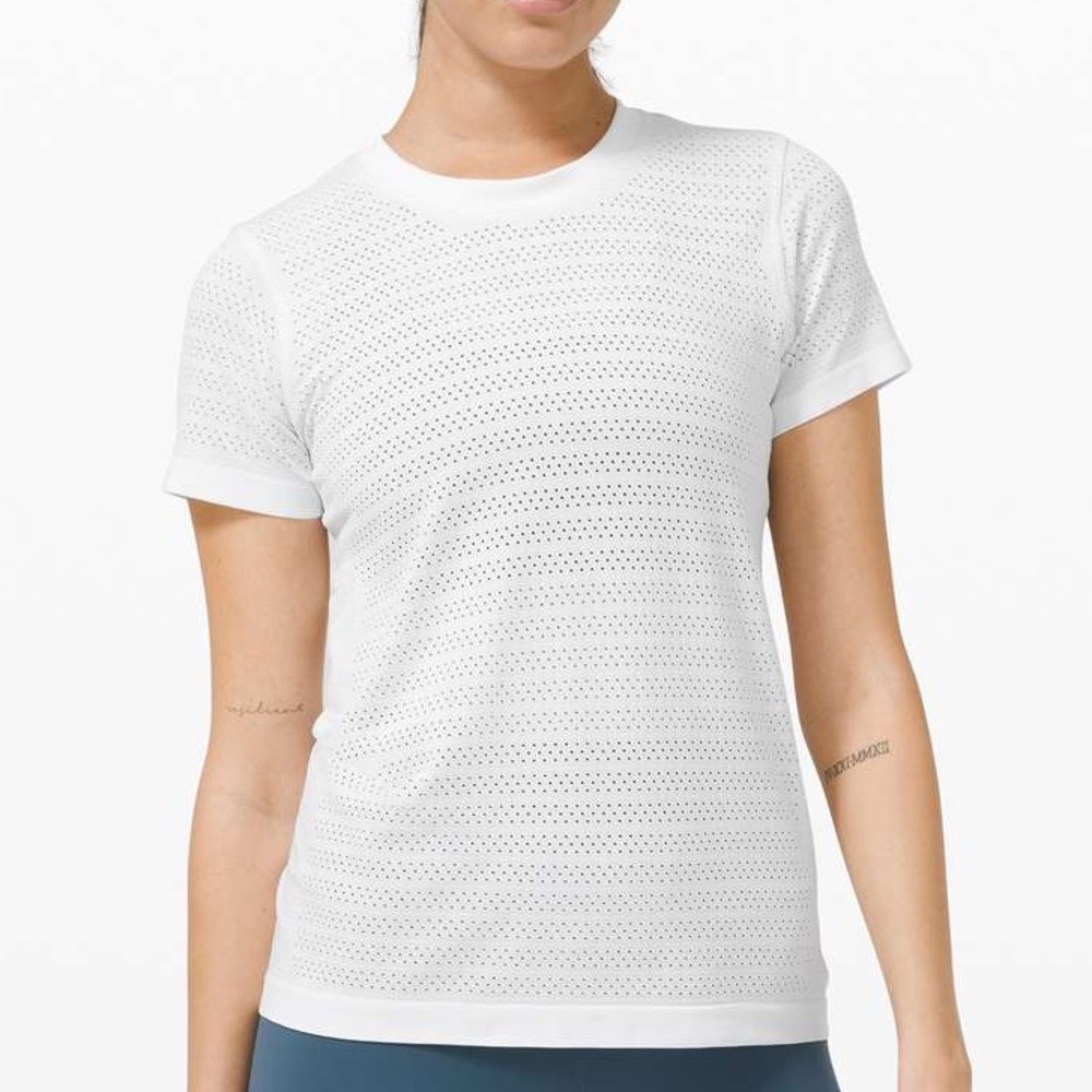 Lululemon Swiftly Breathe Short Sleeve